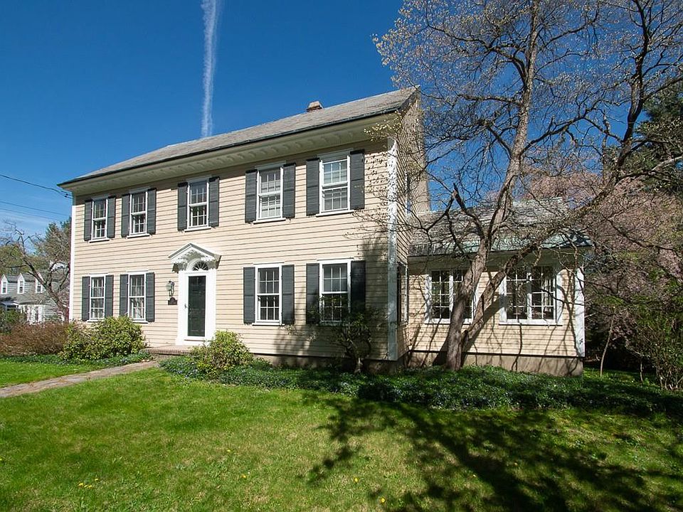 415 Blossom St, Fitchburg, MA 01420 Zillow