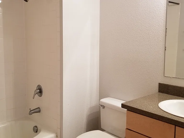 1020 NW Naito Pkwy #N4 — Photo 13