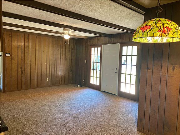 2nd image of 1516 Deerwood Drive E