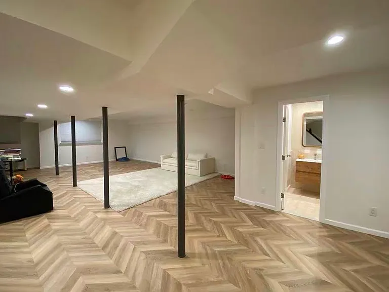 137 Foxwood Dr — Photo 15