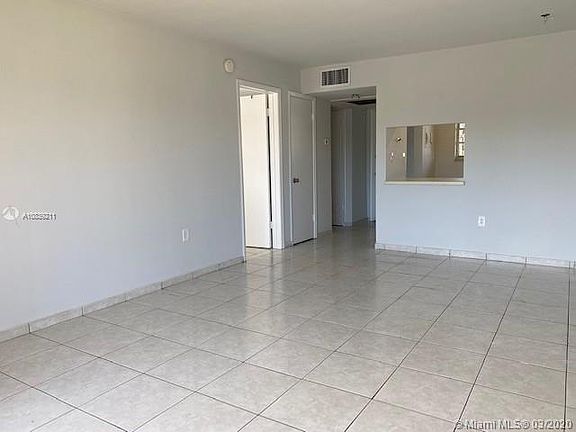3rd image of 2880 NE 203rd St APT 11