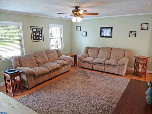 4th image of 28 Hedge Rd