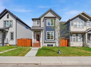 176 Walcrest Blvd SE, Calgary, AB T2X4G4