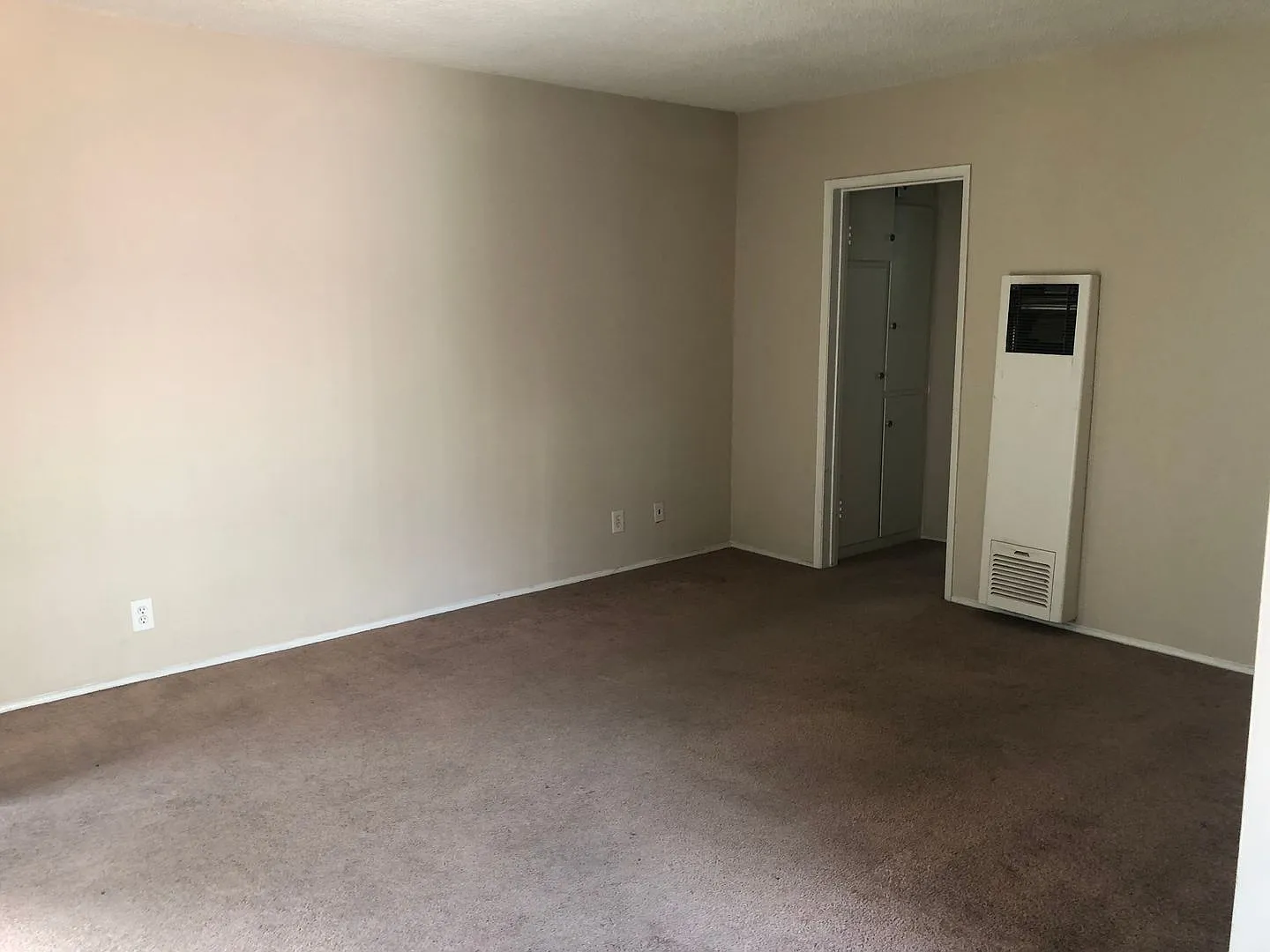 584 - E.Nahama Property — Photo 3