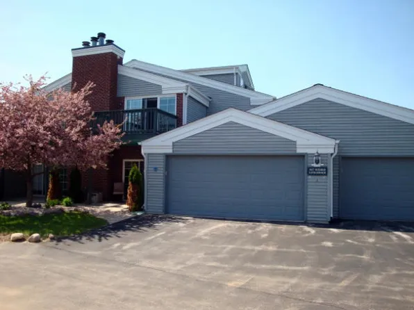 N17W26860 E Fieldhack Dr, Pewaukee, WI 53072