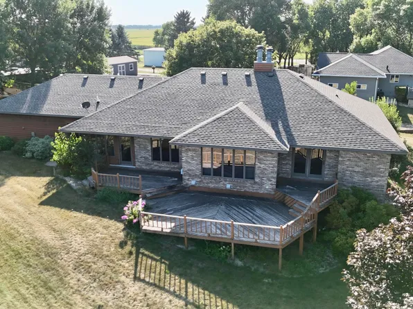 116 Country Club Dr, Milbank, SD 57252