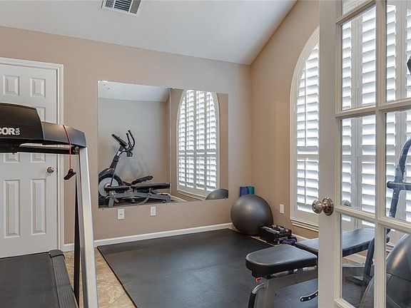 5th image of 6407 Rosebud Dr