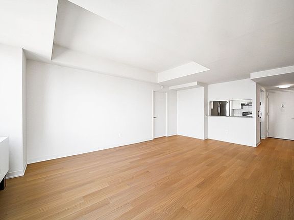 4th image of 1 Columbus Pl APT S39c