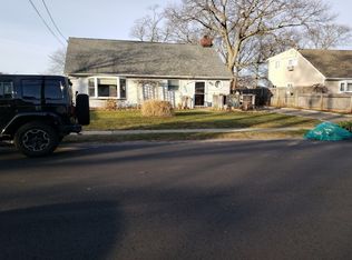 39 William St, Copiague, NY 11726