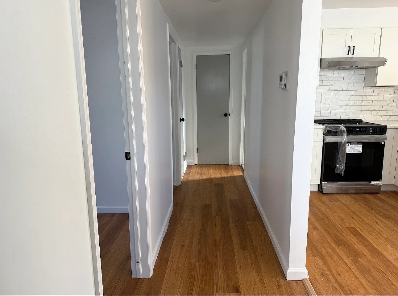2 bed, 800 sqft, $2,300 — Photo 4