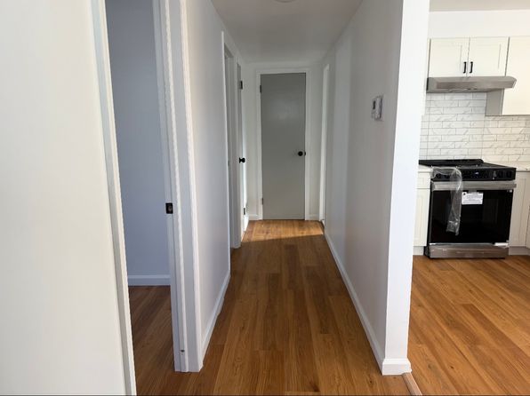 57 Dawson Cir Floor 1
