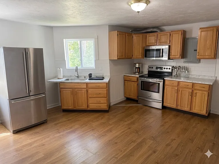 12 Connecticut Pl #3 — Photo 8