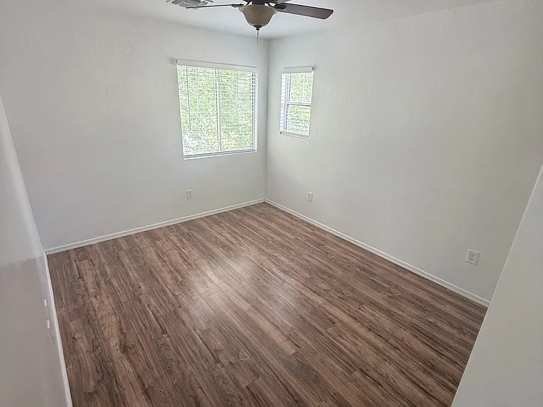4154 E Betsy Ln — Photo 7