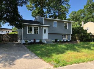 110 Willow Dr, North Cape May, NJ 08204