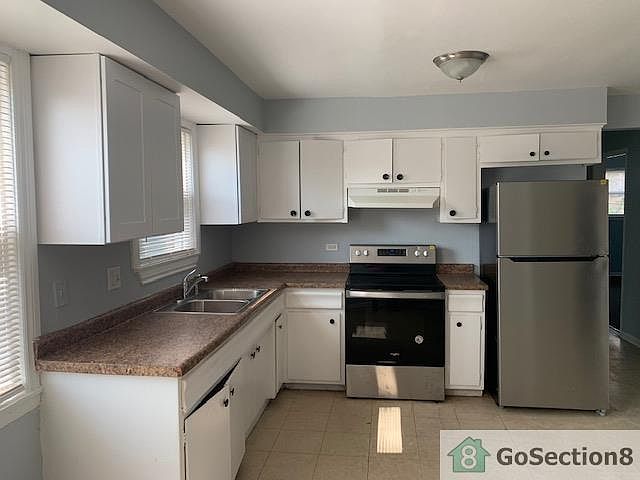 1st image of 7900 S Merrill Ave APT 2C