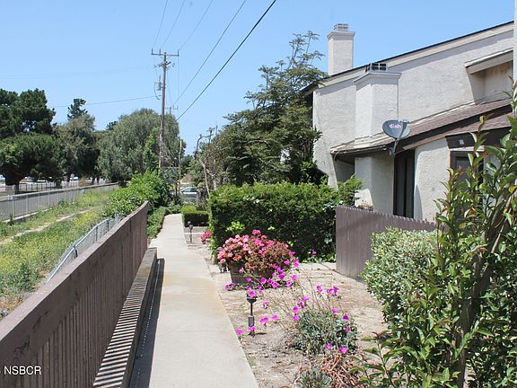 3rd image of 1428 W Apricot Ave
