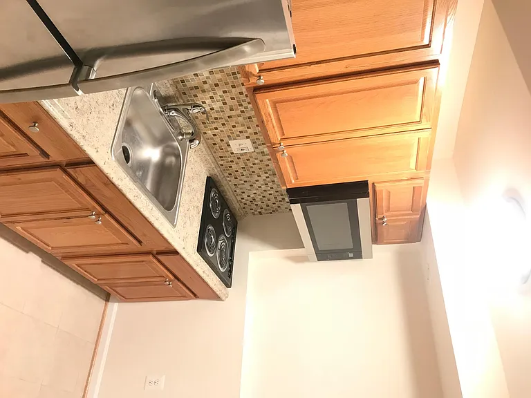 7019 Leebrad St #BASEMENT — Photo 9