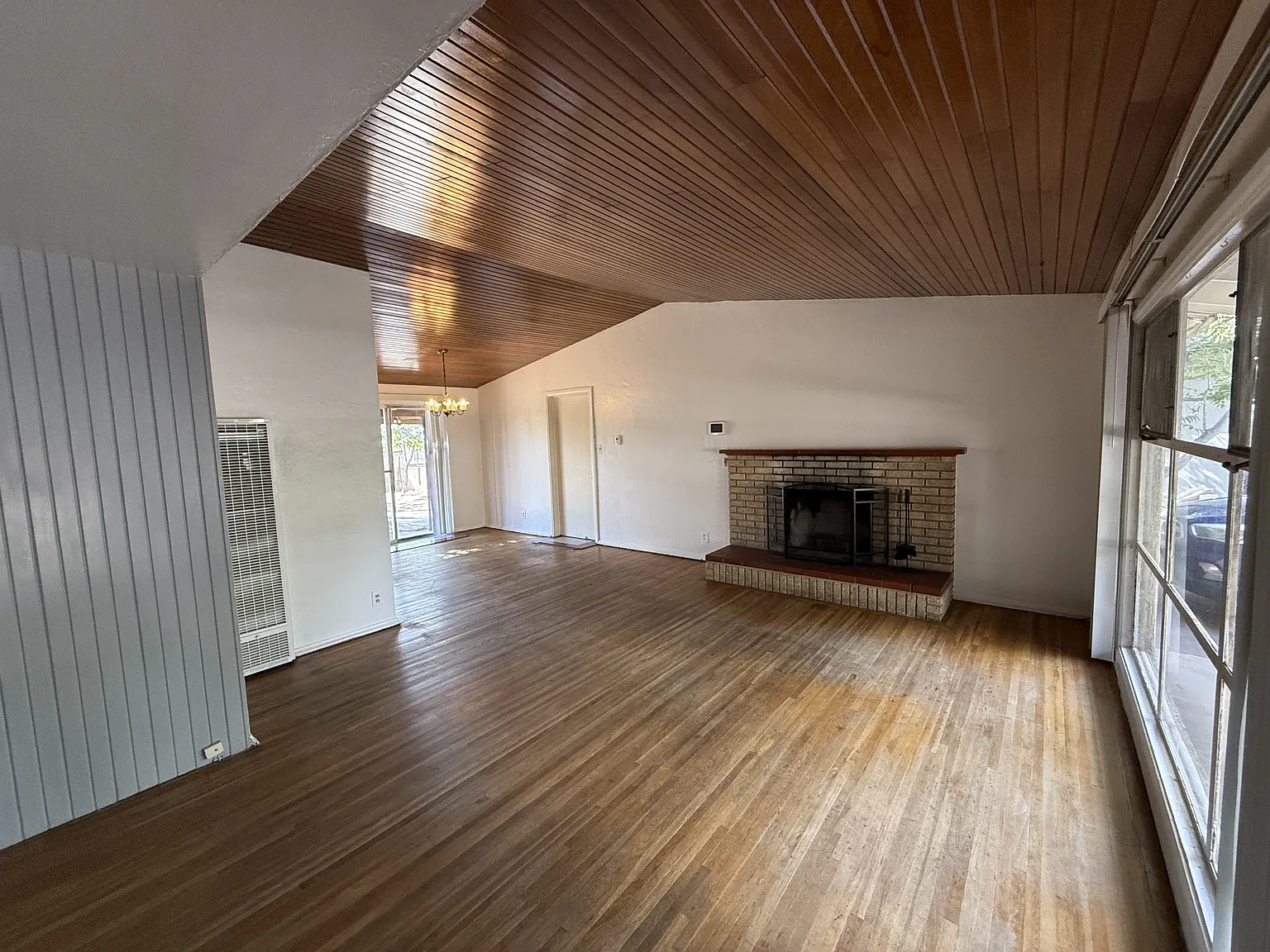 3213 San Pedro Drive Northeast - 1 — Photo 4