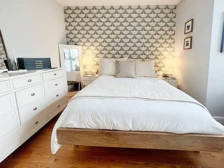 214 E Eagle St #6 — Photo 14