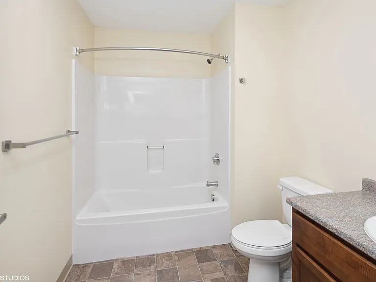 Clark Brook Apartments — Photo 9