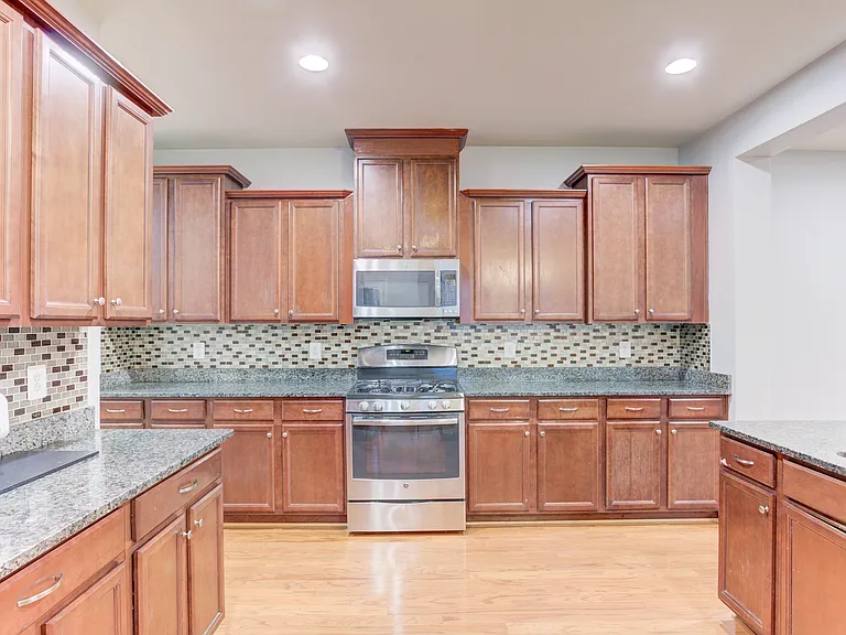 20846 Ashburn Heights Dr — Photo 22