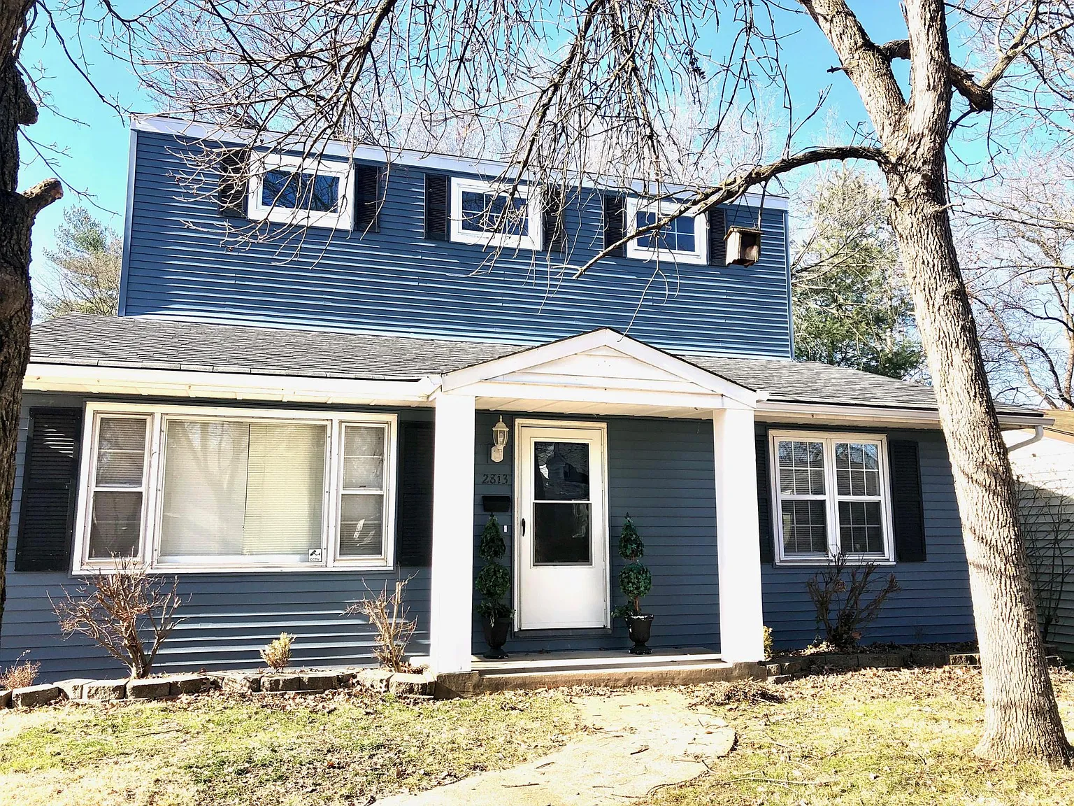 2813 Hilldale Ave — Photo 2