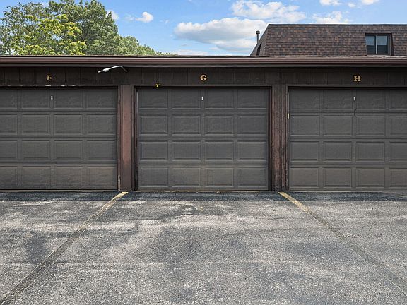 3rd image of 2501 26th Avenue Ct #G1