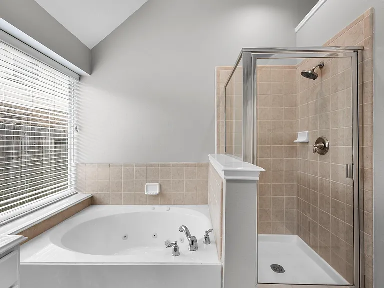 1855 Silent Shore Ct — Photo 29