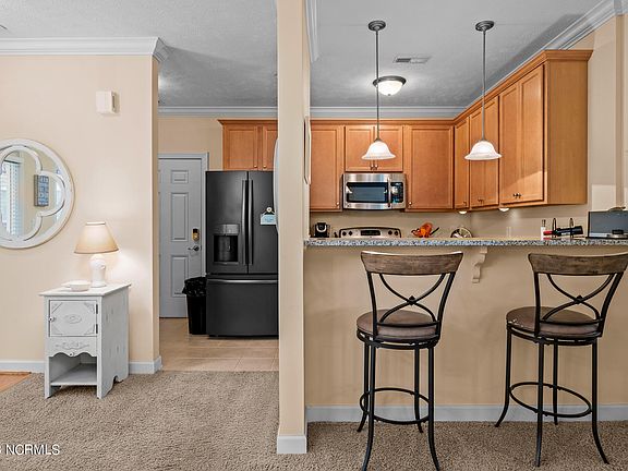 5th image of 7827 High Market Street Unit 6