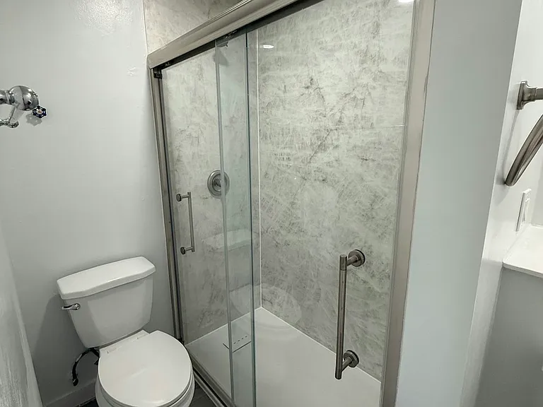 2206 W Vista Ave #B — Photo 6