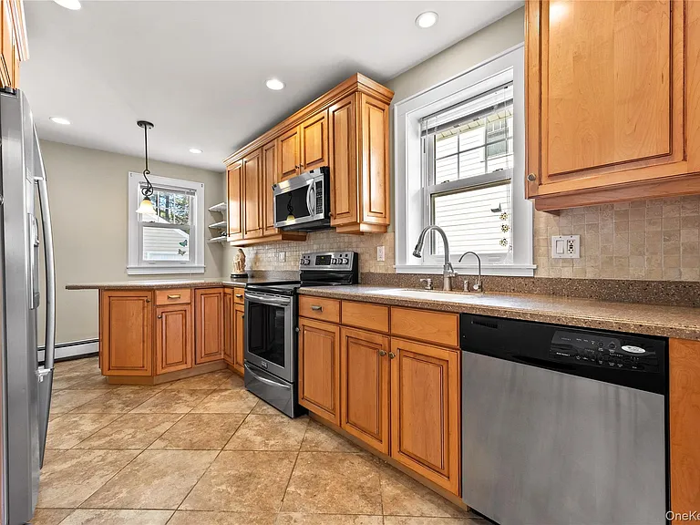 15 Pershing Ave — Photo 15