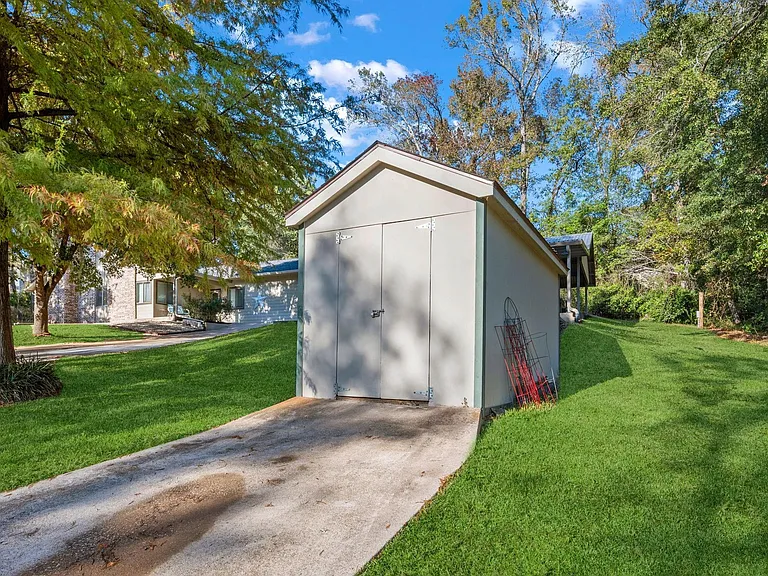 141 White Oak Cir — Photo 6