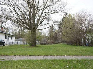 15539 Green Ln, Livonia, MI 48154