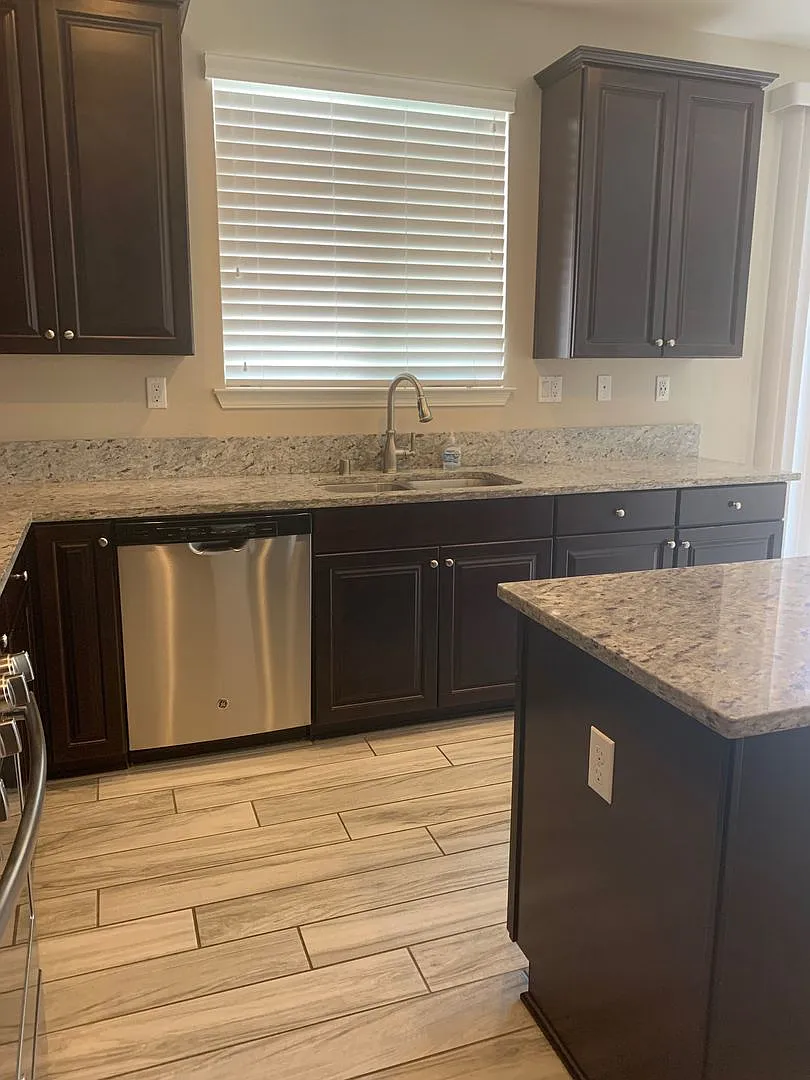 Rare 5 bedroom Executive Home in South Reno — Photo 4
