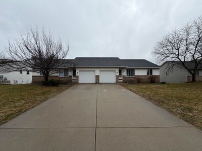 922 Vos St, Jenison, MI, 49428