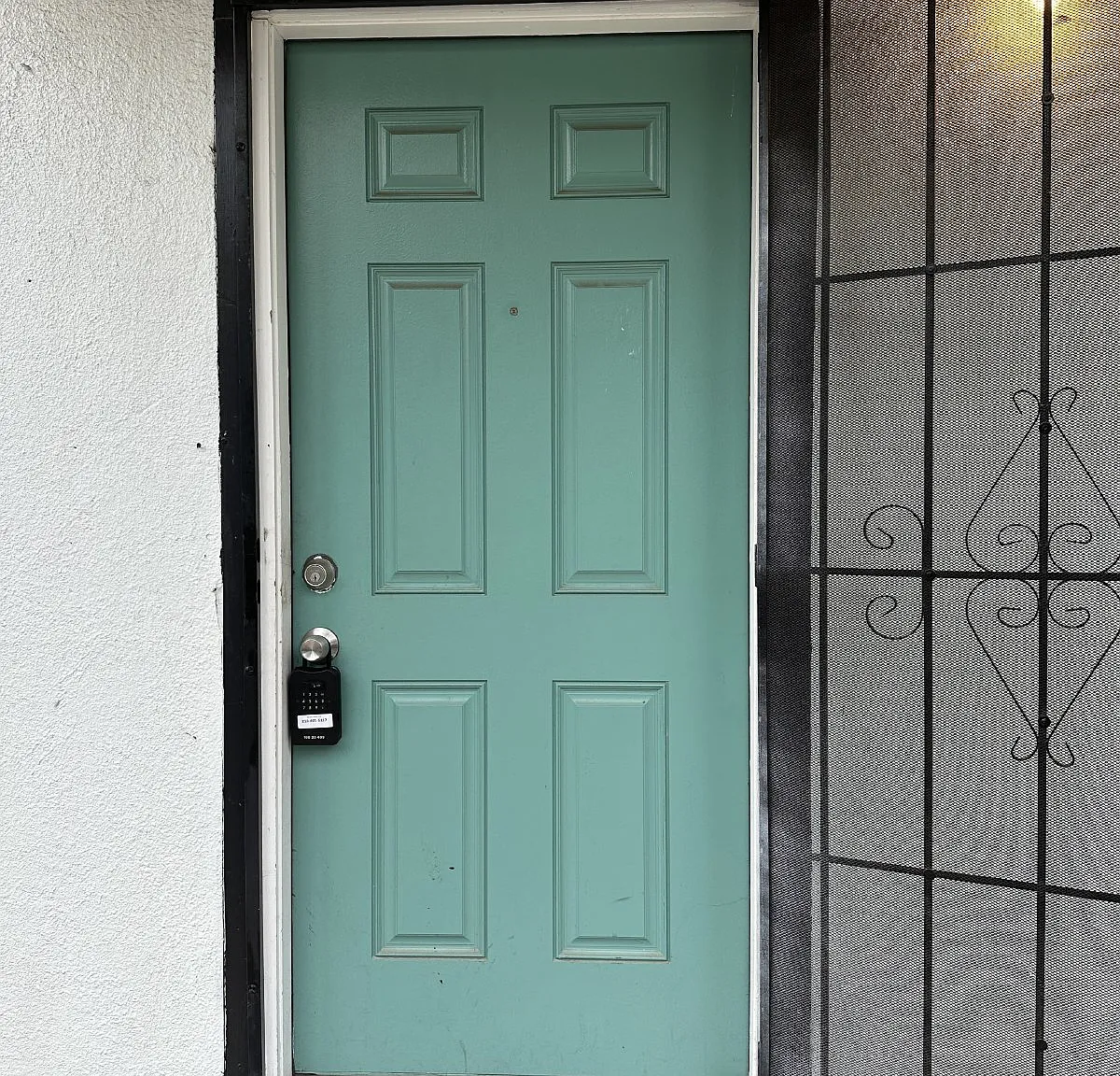 1 bed, 1.0 bath, $750 — Photo 2