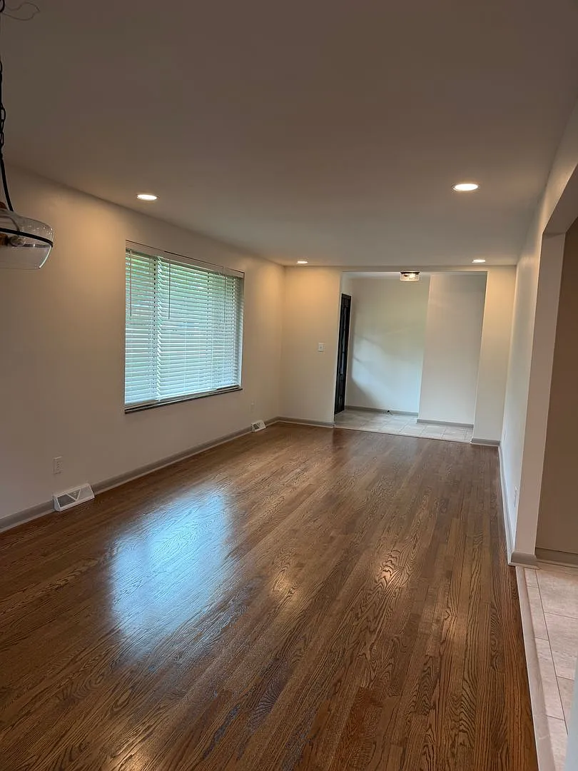 3 bed, 2.0 bath, $2,700 — Photo 4