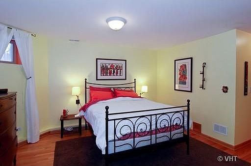 5th image of 5030 N Kenmore Ave APT 1S