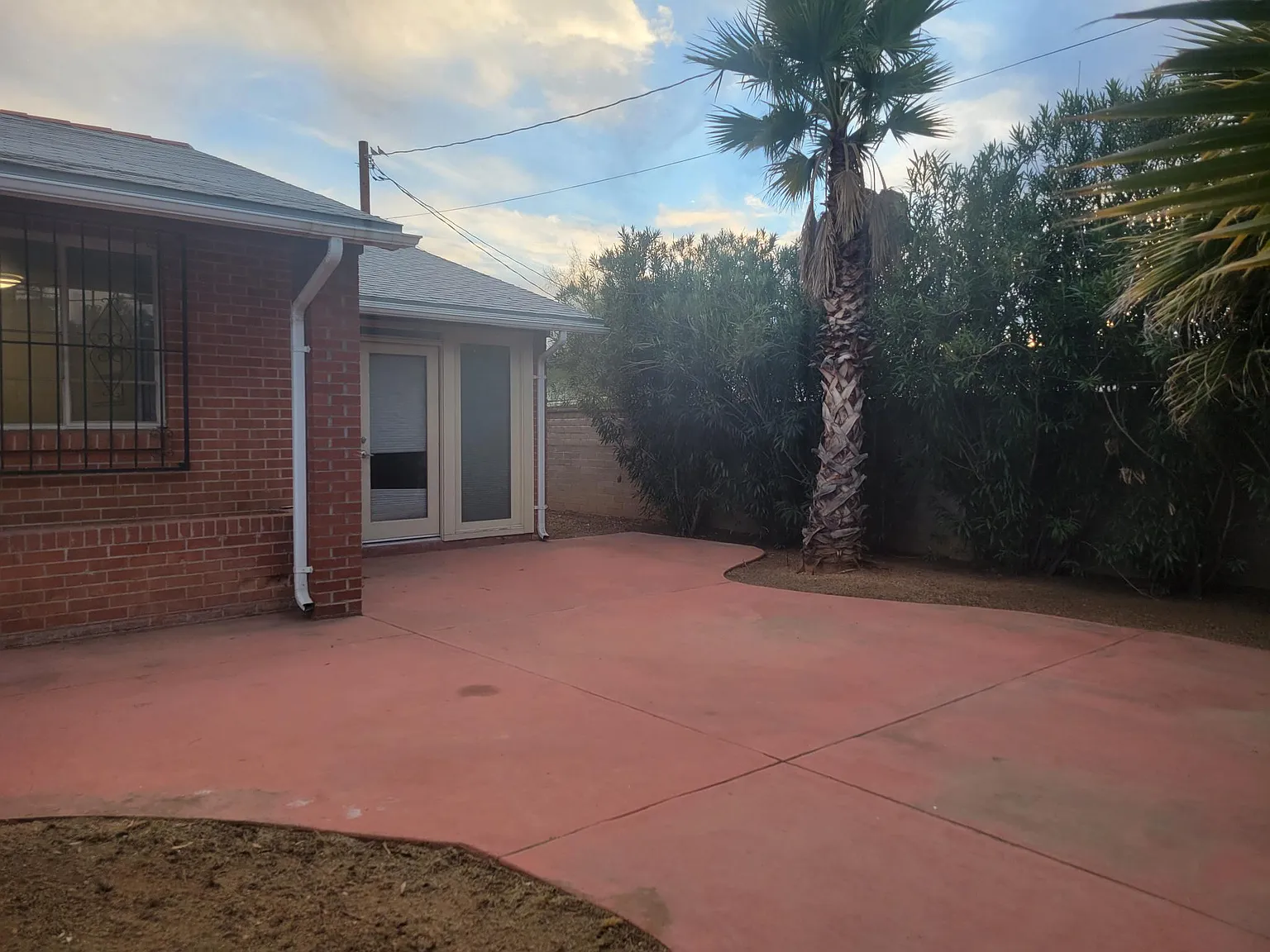1716 E Glenn St — Photo 3