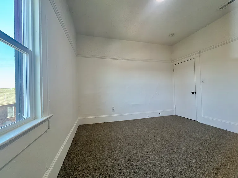 3647 West St — Photo 36