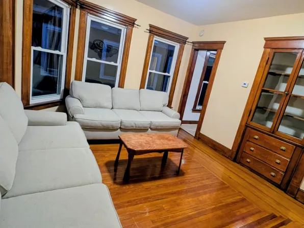 122 Foster St #1, New Haven, CT 06511
