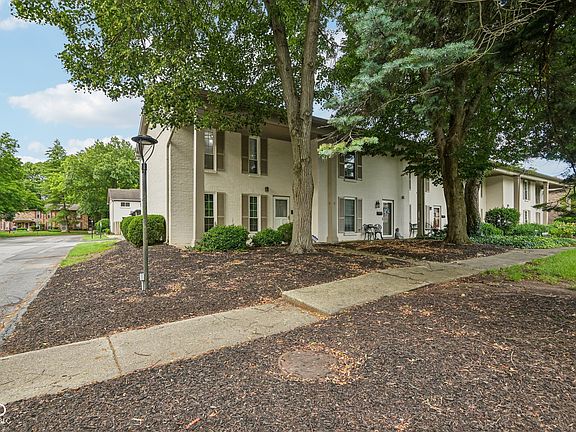 2nd image of 4311 Dahlia Ct