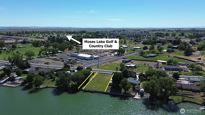 5th image of 2023 Westshore Drive NE