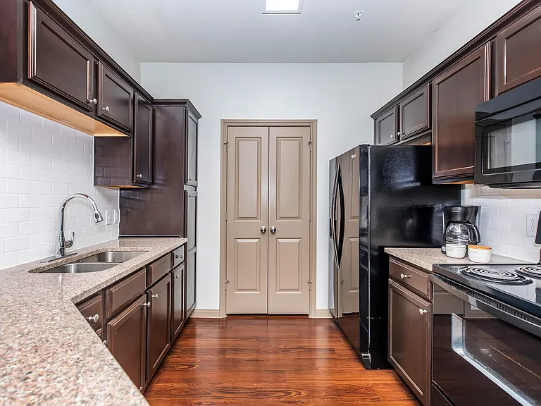 Hudson Trails Apartments — Photo 27