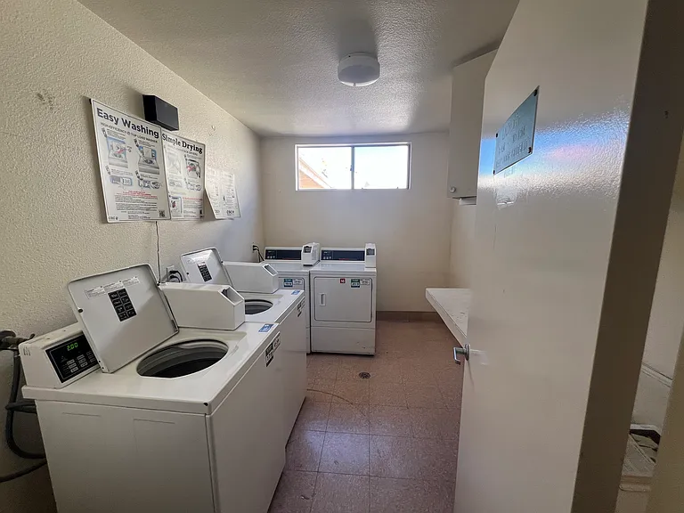 5429 Newcastle Ave #313 — Photo 9