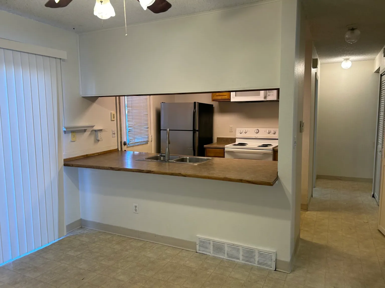 Timbers Townhouse Hampden & Chambers 2 story & basement — Photo 2