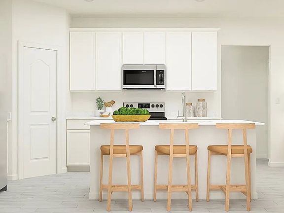3rd image of 9639 Giada Dr