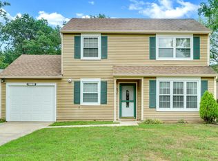 100 Menlow Ct, Toms River, NJ 08755