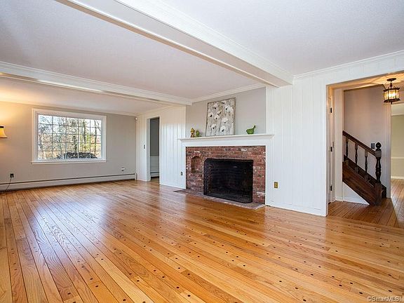 5th image of 74 Blueberry Ln