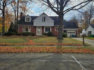 1150 Overlook Dr, Alliance, OH